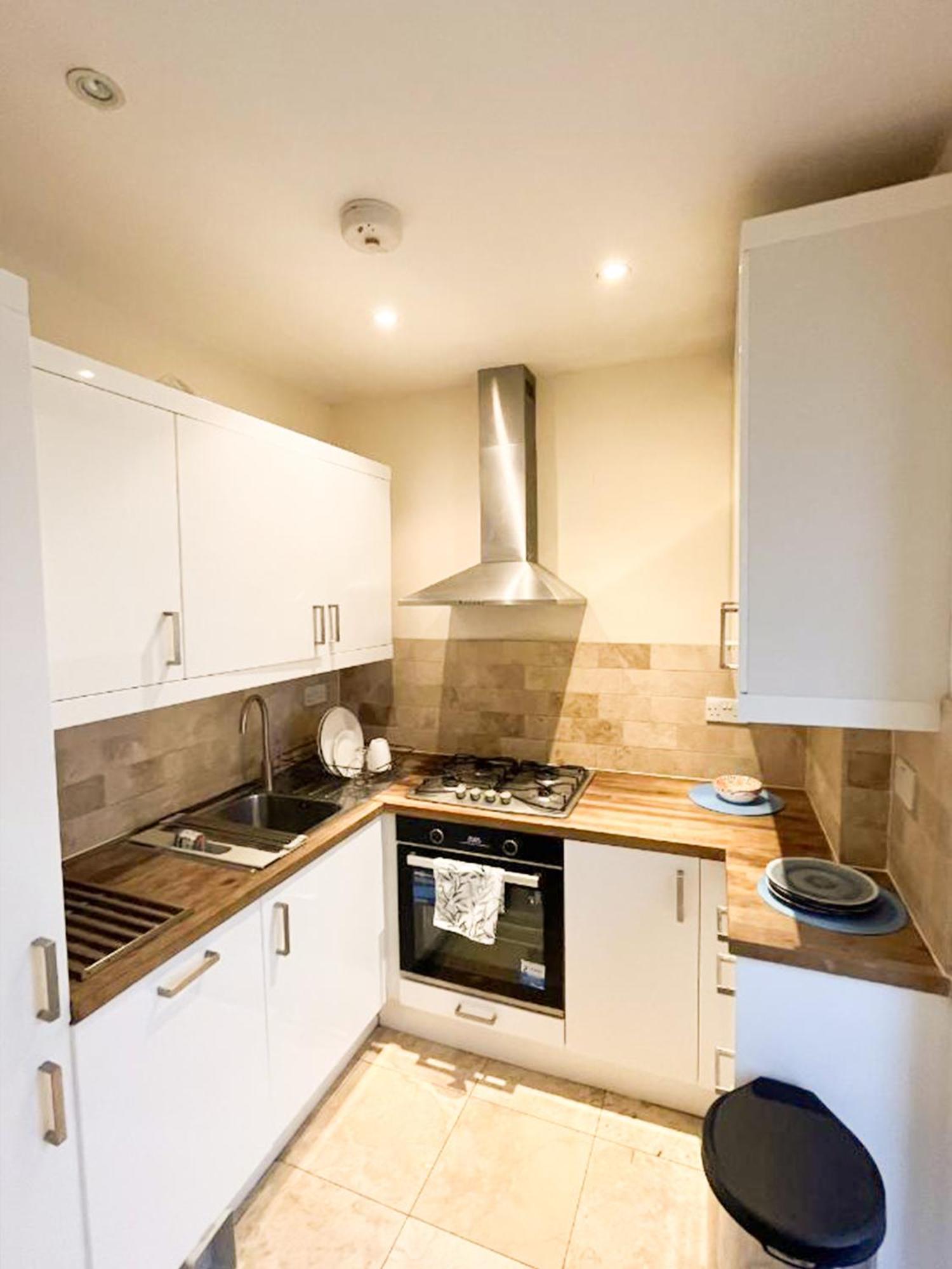 Apartment Moments From Hyde Park 런던 외부 사진